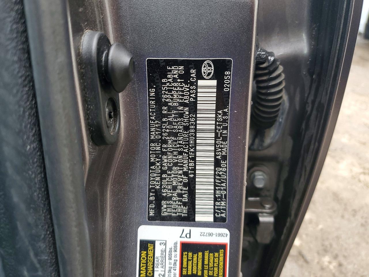2017 TOYOTA CAMRY SE photo 12
