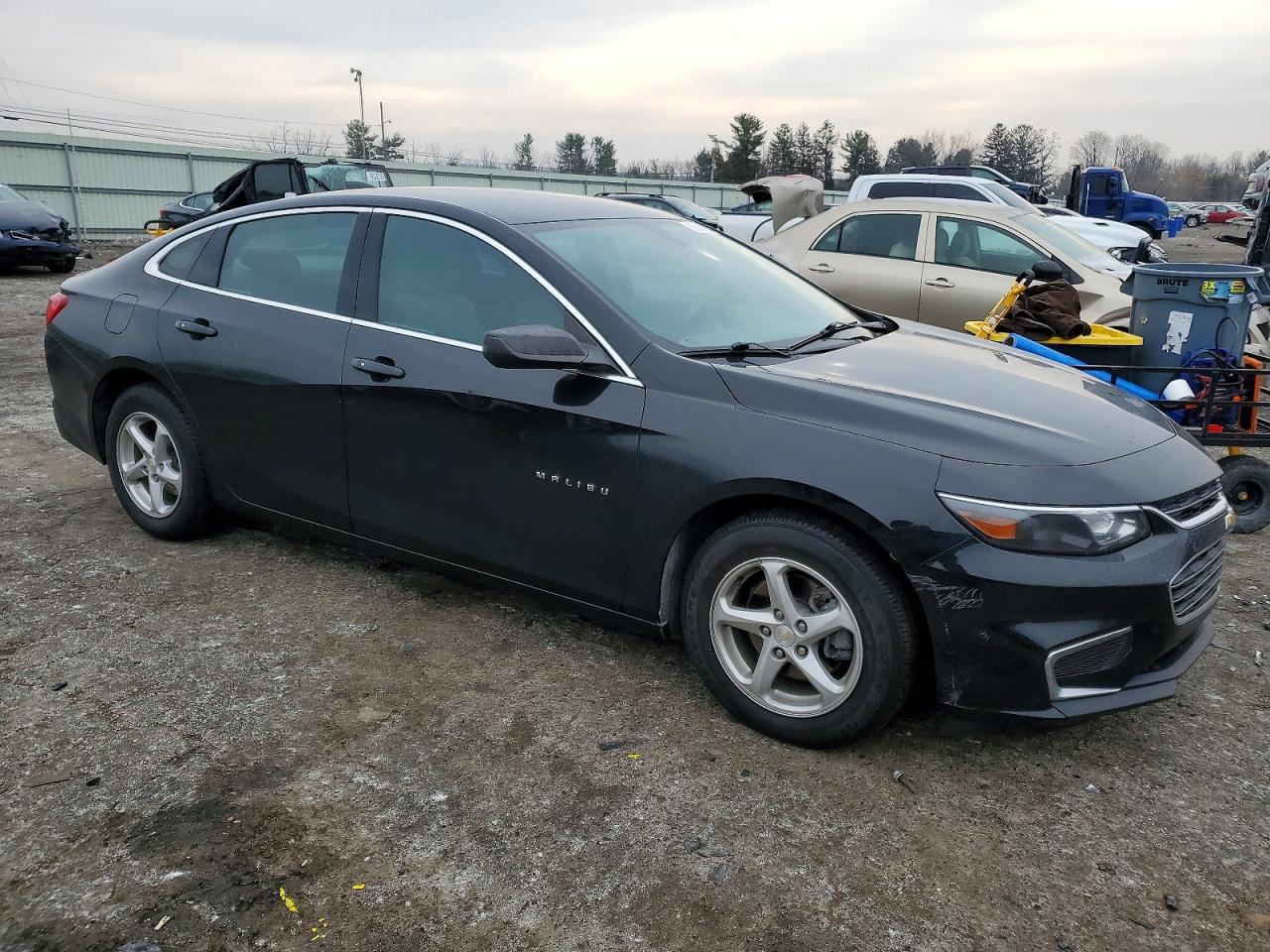 2018 CHEVROLET MALIBU LS photo 4