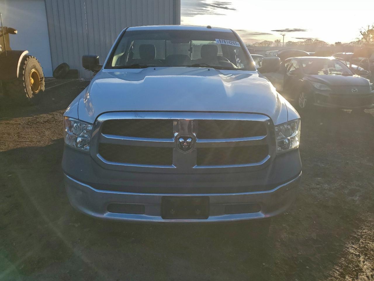 2018 RAM 1500 ST photo 5