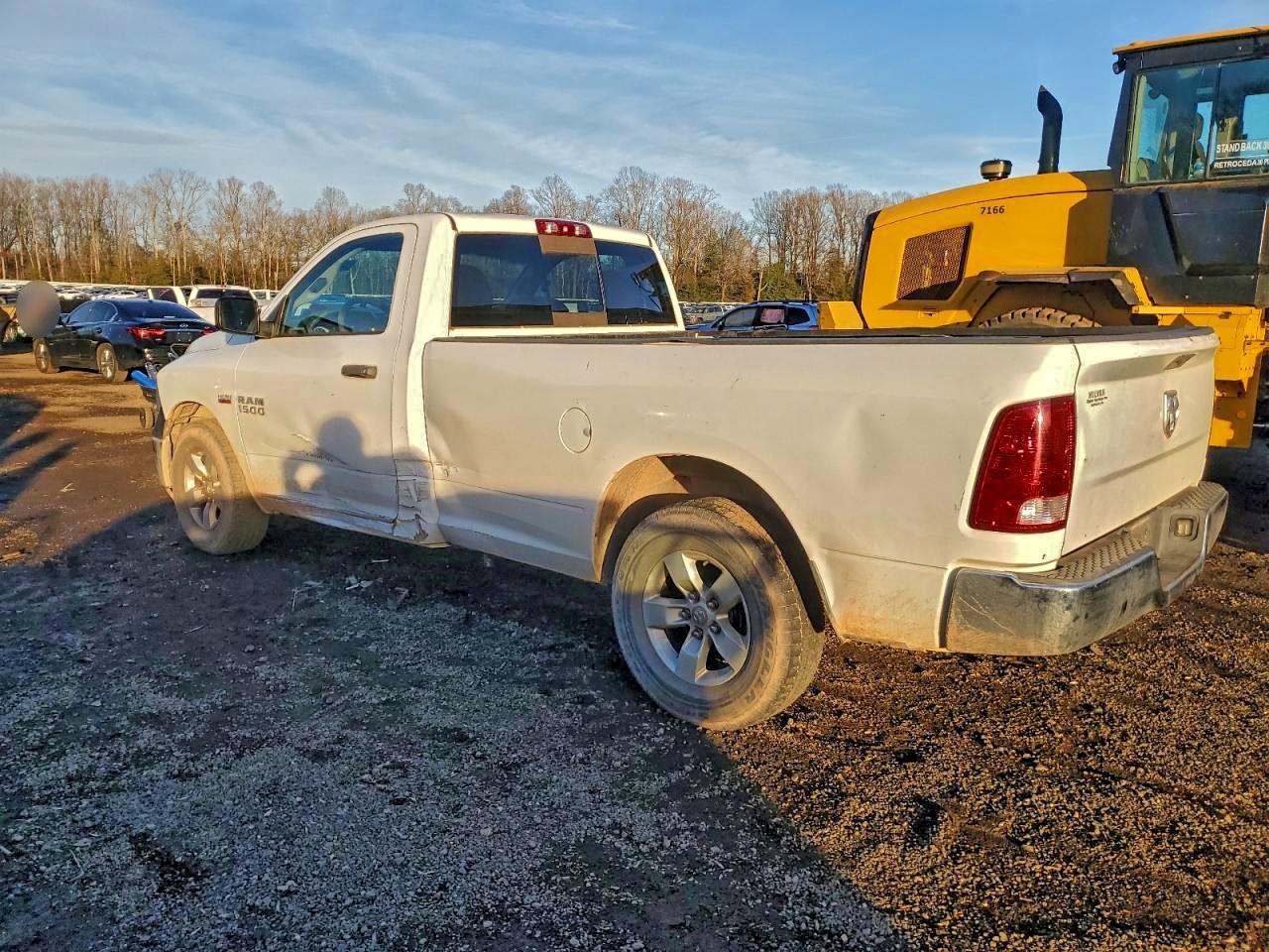 2018 RAM 1500 ST photo 2