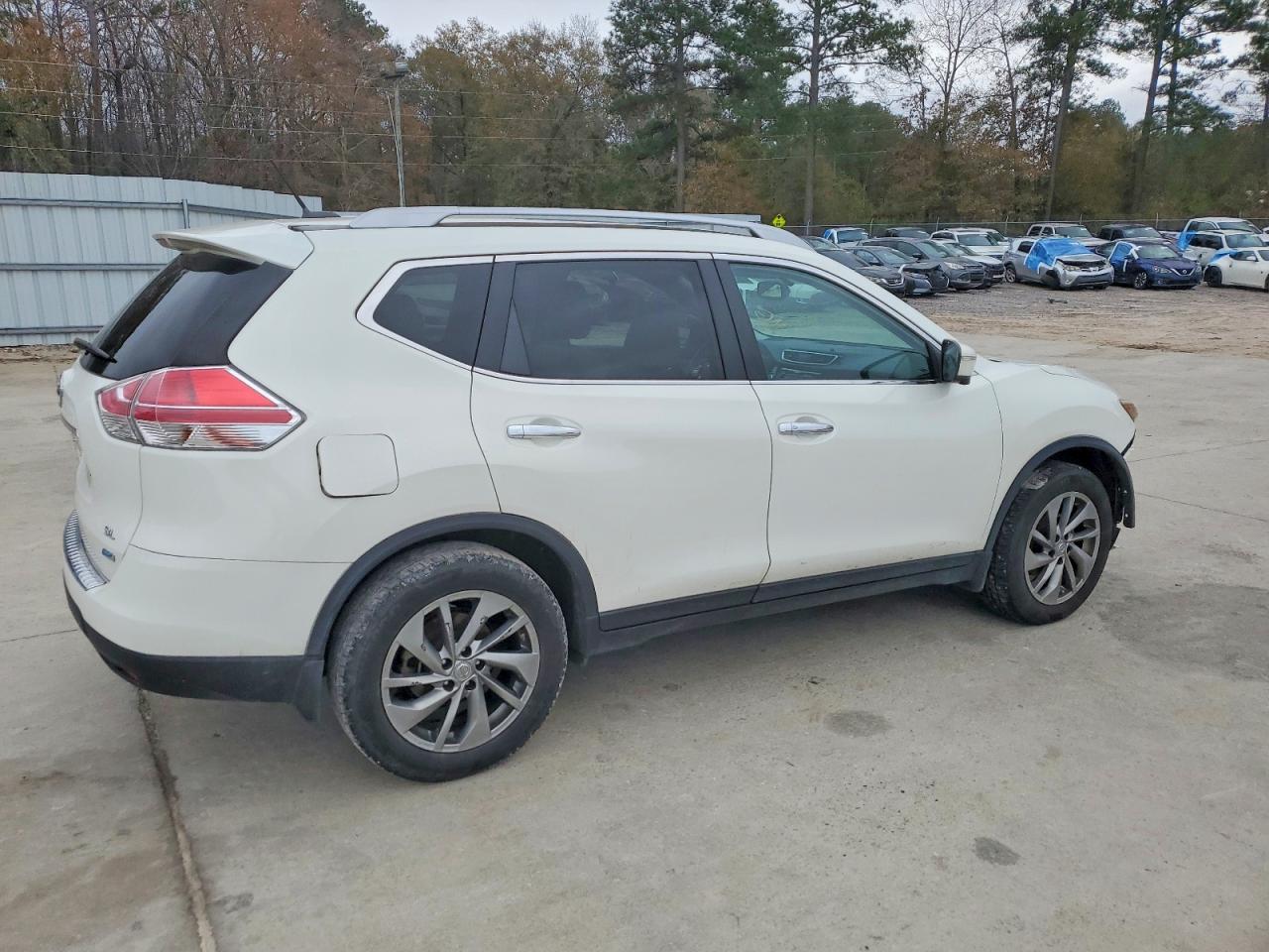 2014 NISSAN ROGUE S photo 3