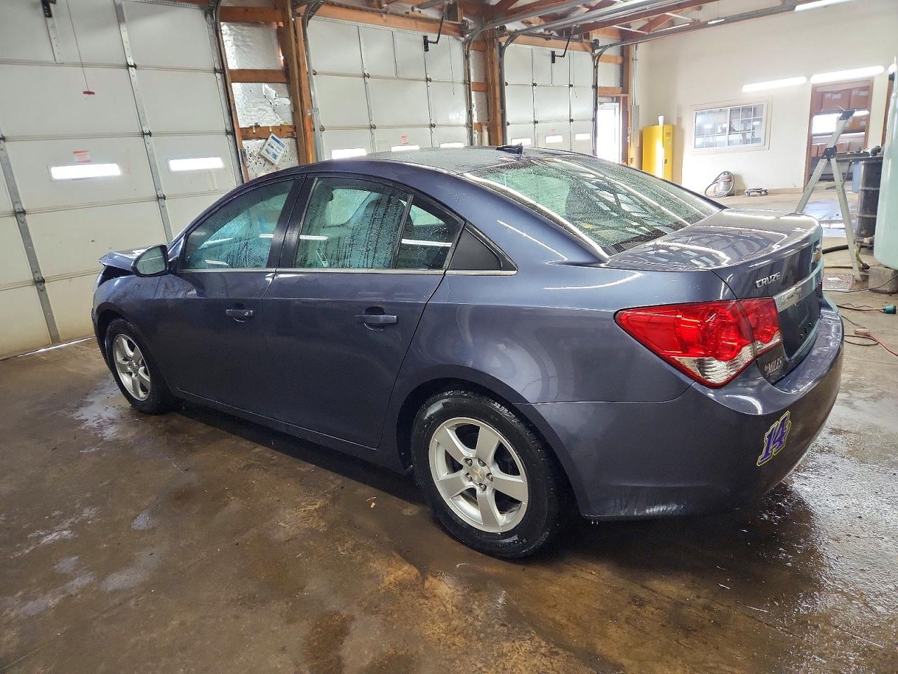 2014 CHEVROLET CRUZE LT photo 2