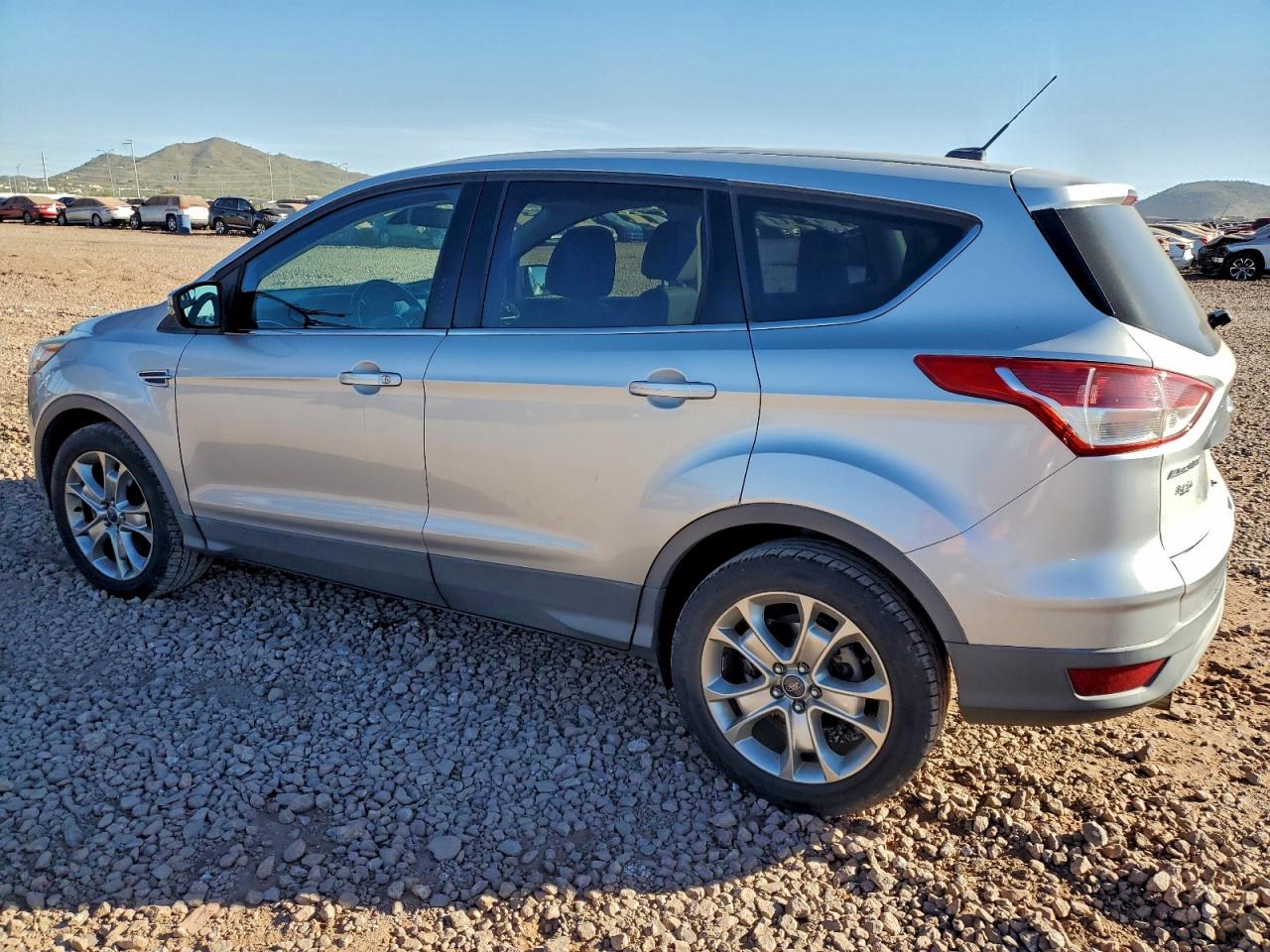 2013 FORD ESCAPE SEL photo 2