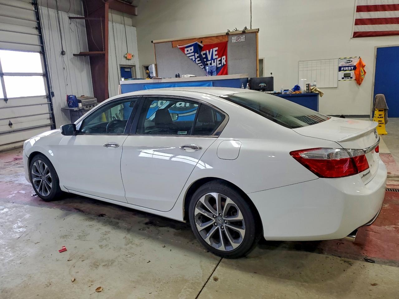 2013 HONDA ACCORD SPORT photo 2