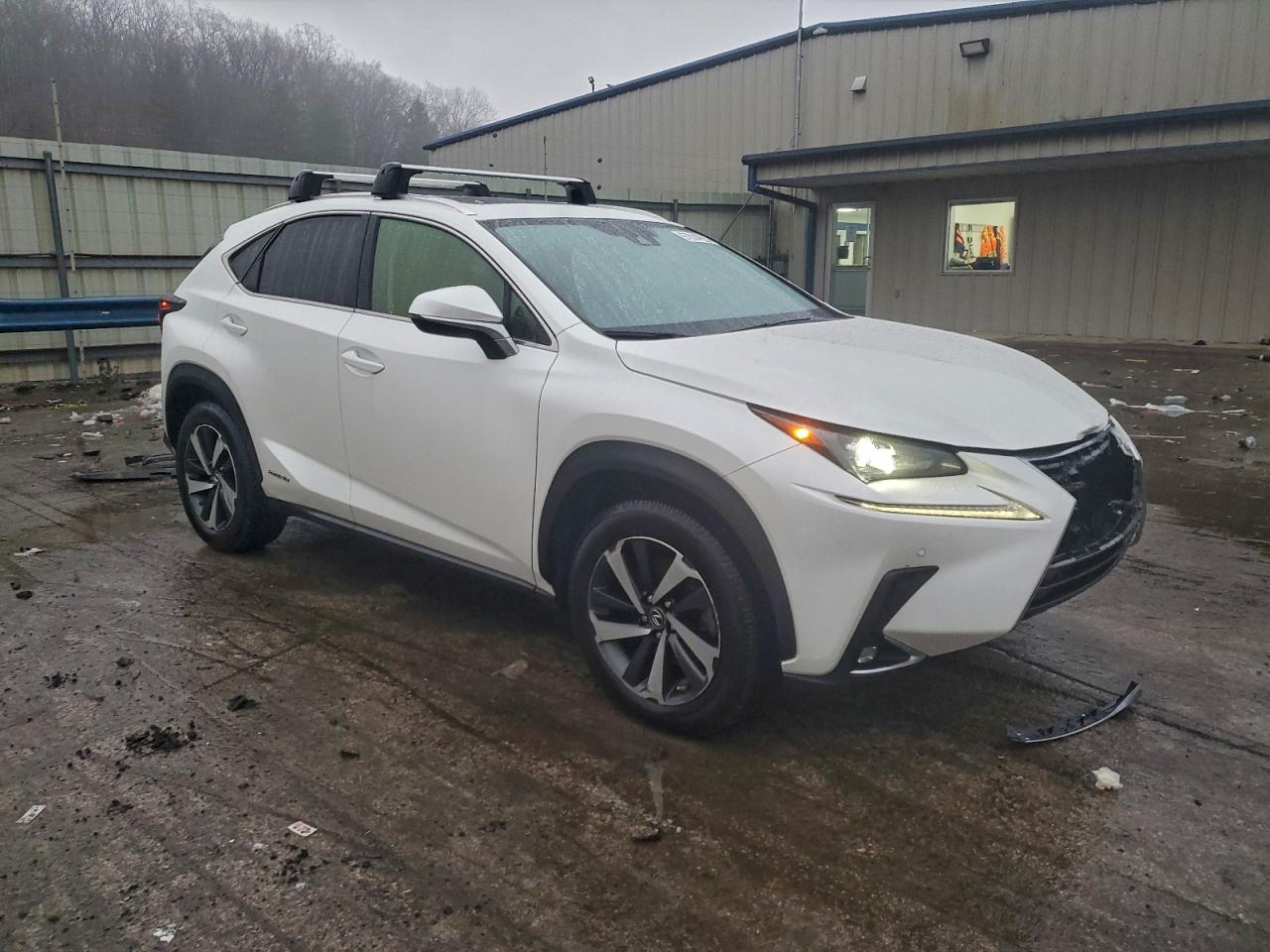2020 LEXUS NX 300H photo 4