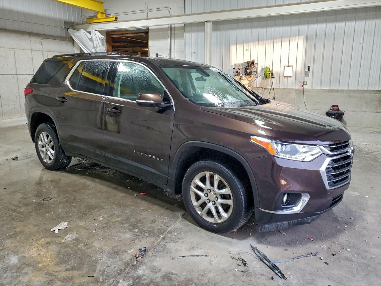 2019 CHEVROLET TRAVERSE LT photo 4