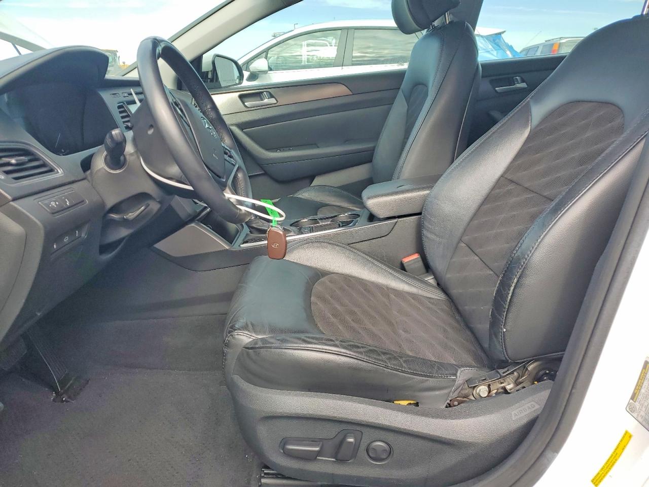 2015 HYUNDAI SONATA SPORT photo 7