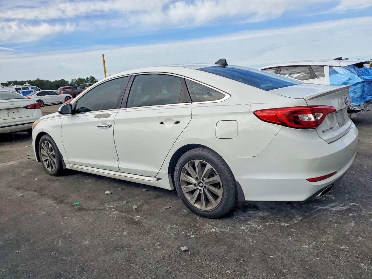 2015 HYUNDAI SONATA SPORT photo 2