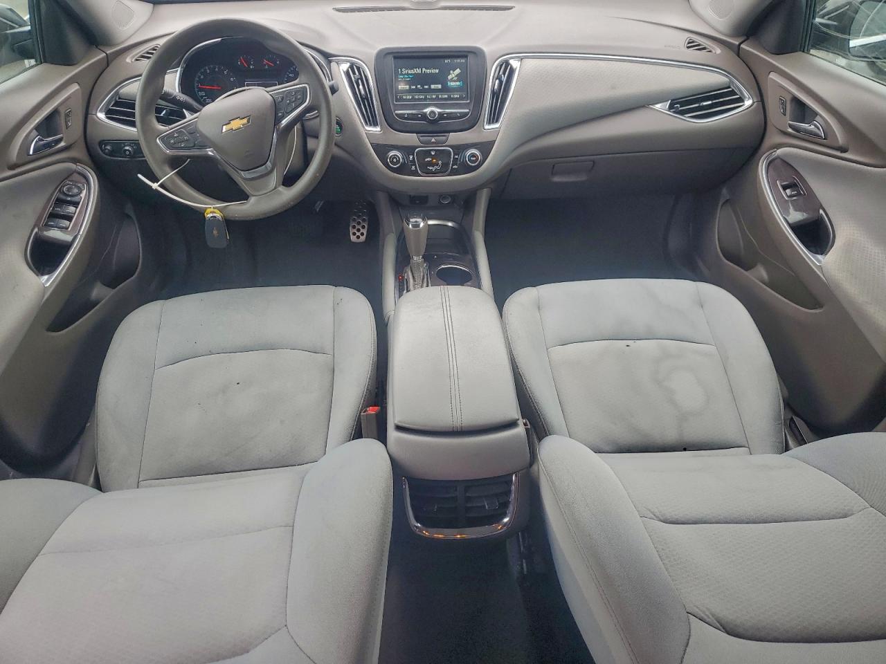 2017 CHEVROLET MALIBU LT photo 8