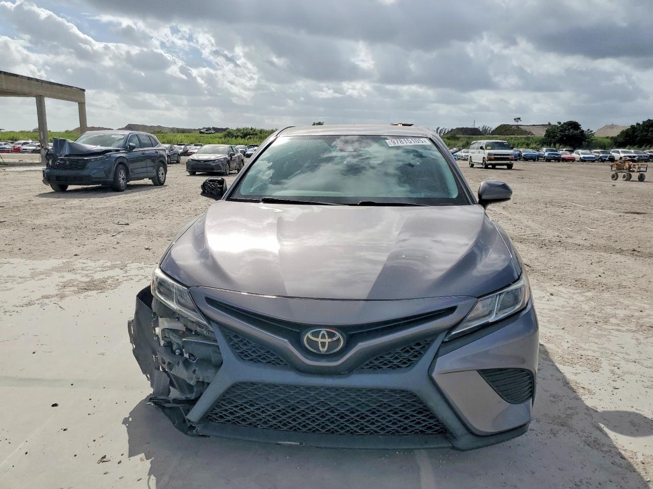 2019 TOYOTA CAMRY L photo 5