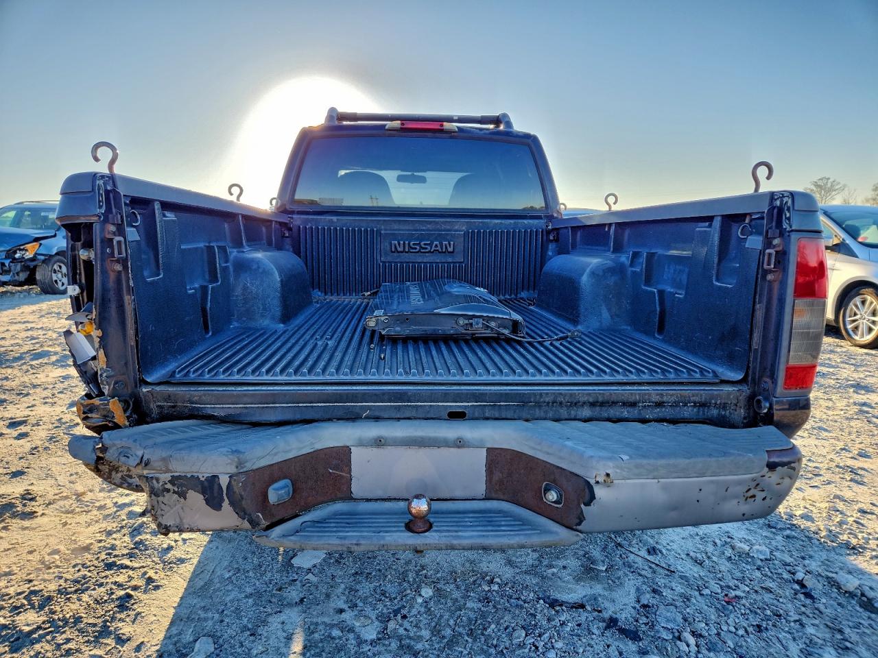 2003 NISSAN FRONTIER CREW CAB XE photo 6
