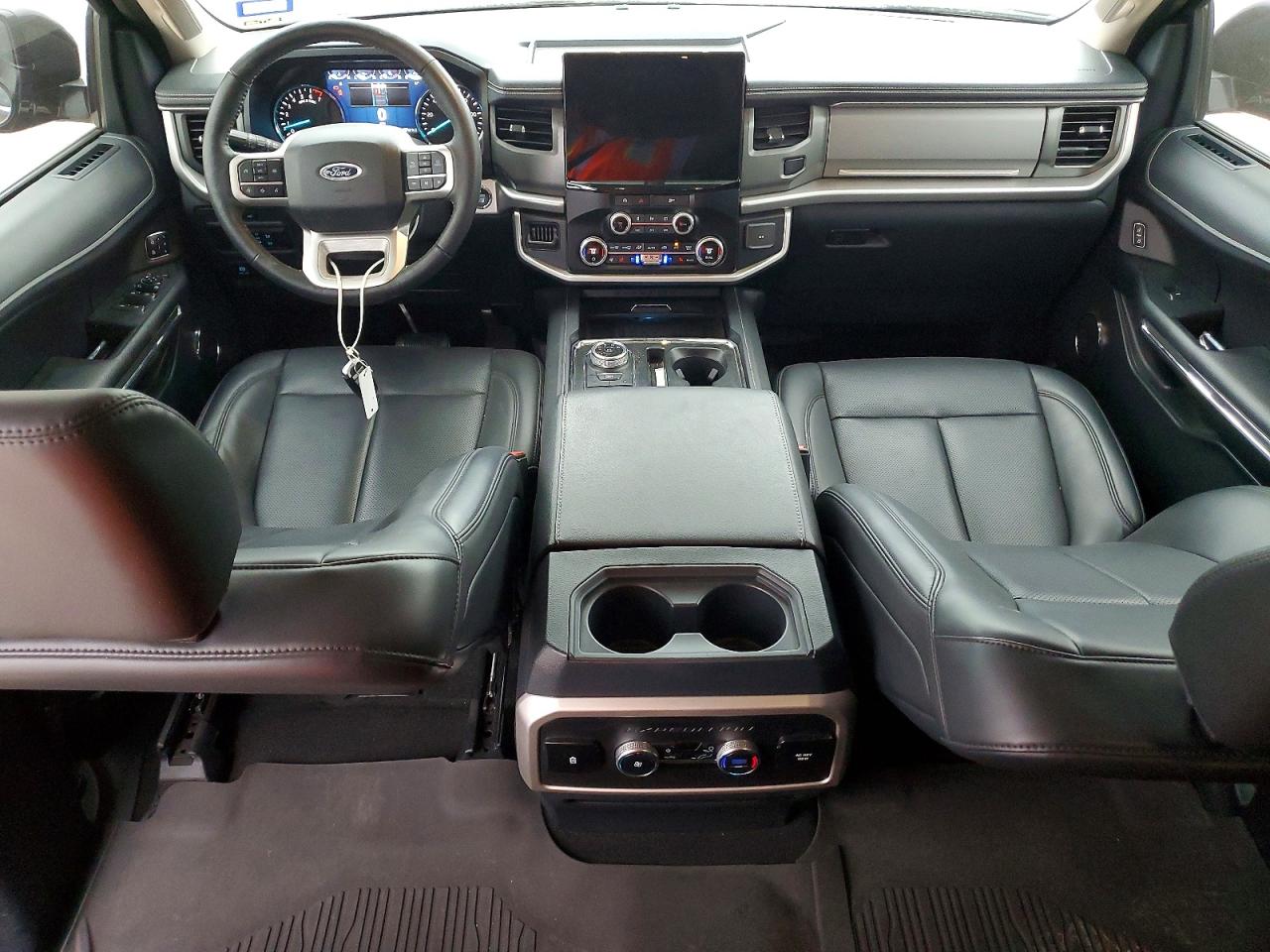 2024 FORD EXPEDITION MAX XLT photo 29