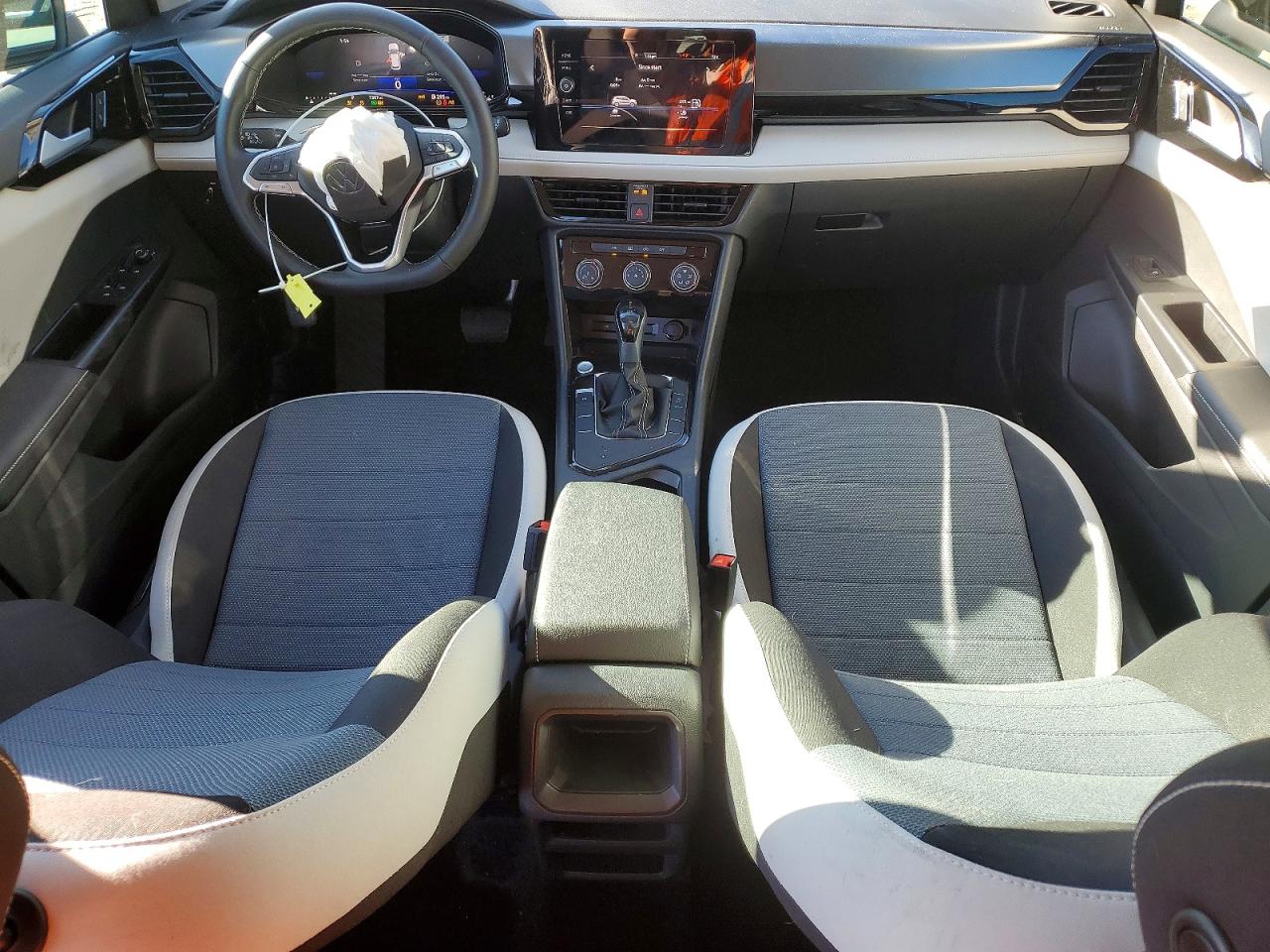 2025 VOLKSWAGEN TAOS S photo 8