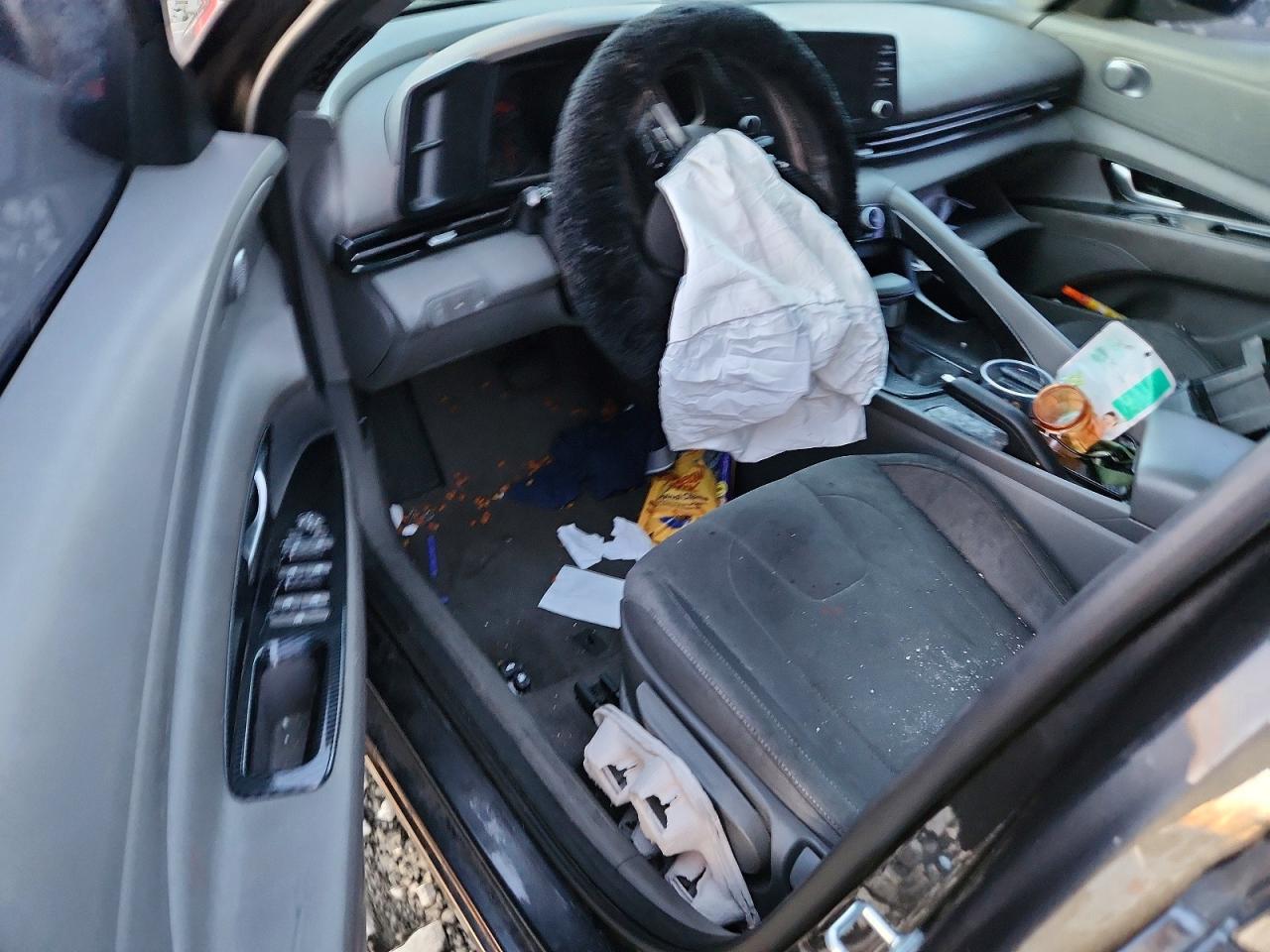 2021 HYUNDAI ELANTRA SEL photo 8