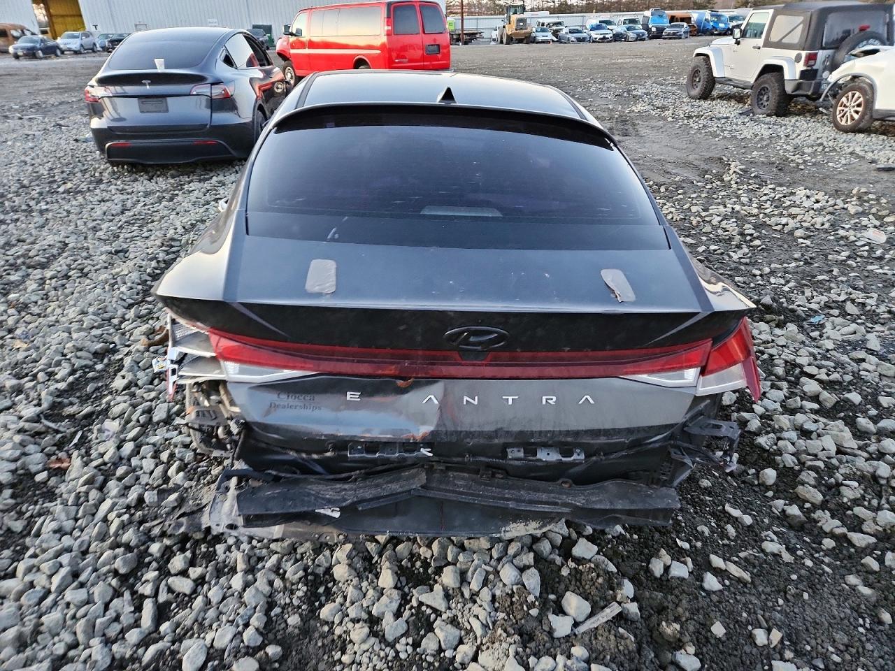 2021 HYUNDAI ELANTRA SEL photo 6