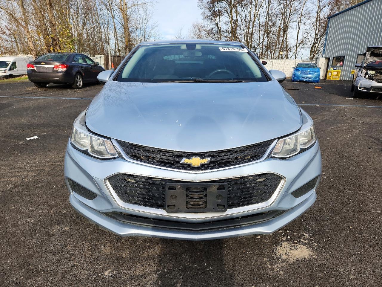 2017 CHEVROLET CRUZE LS photo 5
