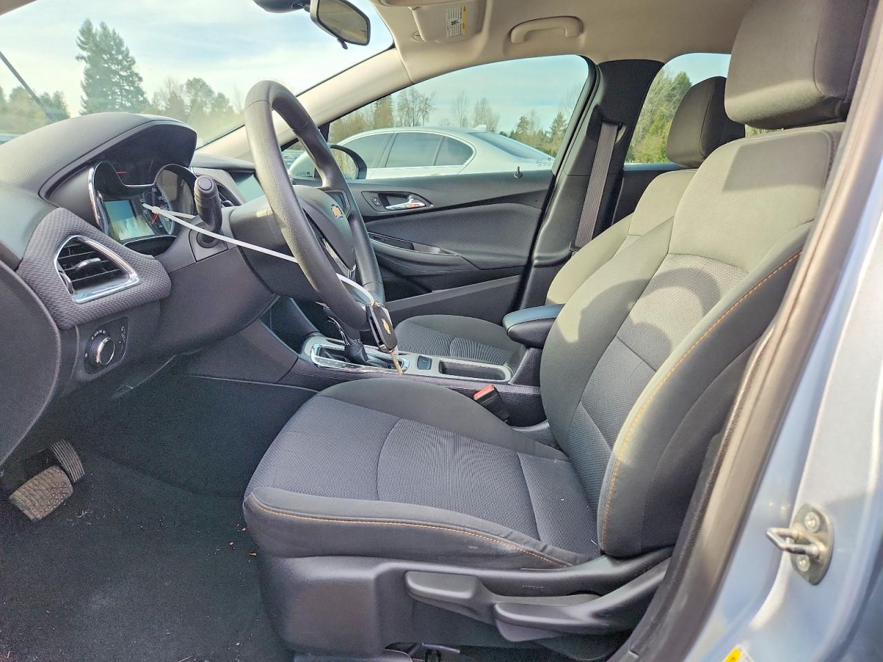 2017 CHEVROLET CRUZE LS photo 7
