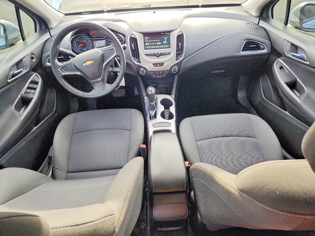 2017 CHEVROLET CRUZE LS photo 8