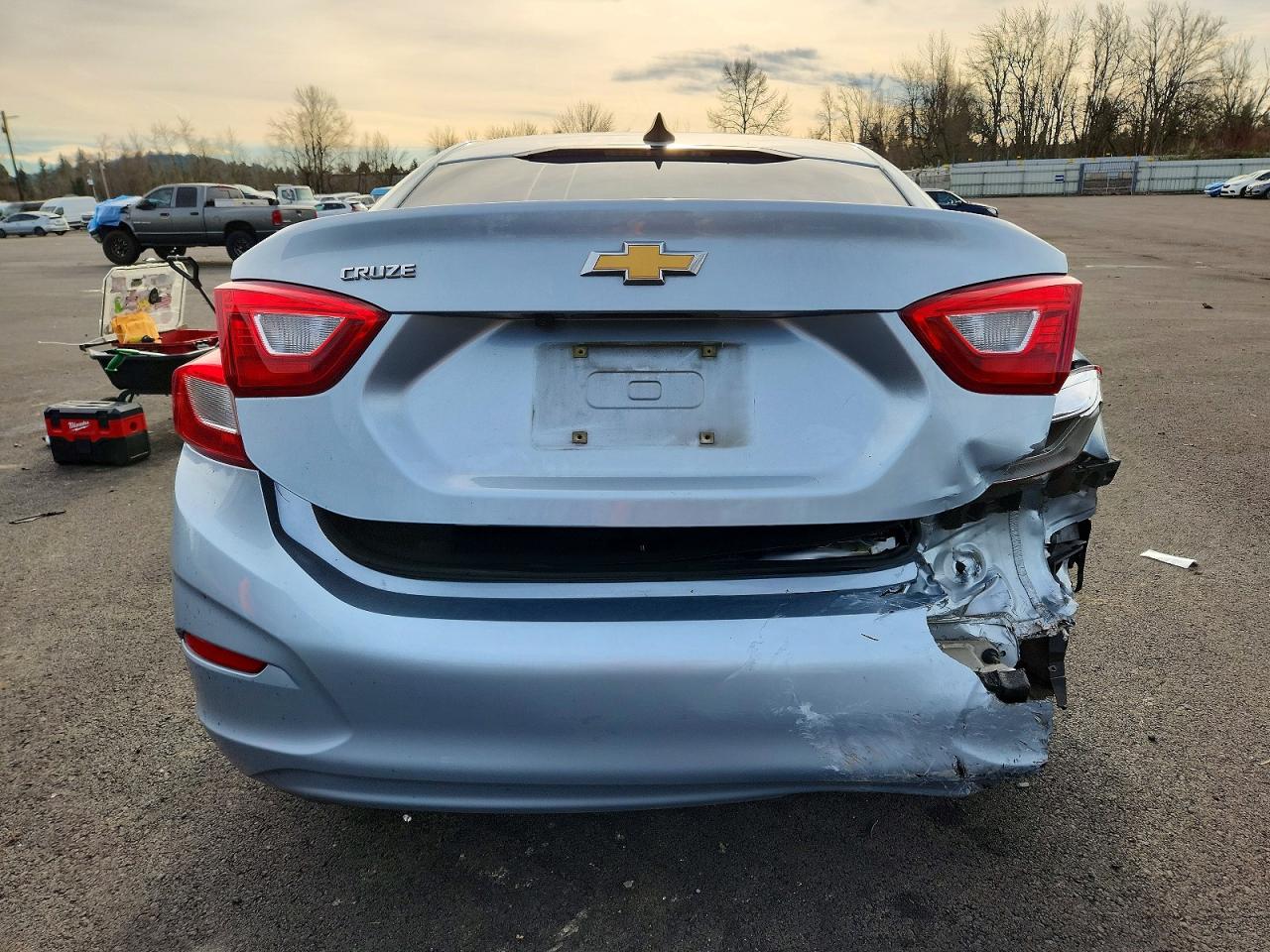 2017 CHEVROLET CRUZE LS photo 6