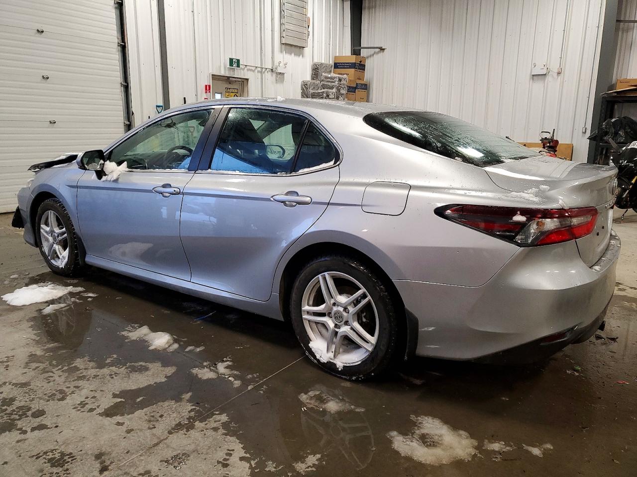 2023 TOYOTA CAMRY LE photo 2
