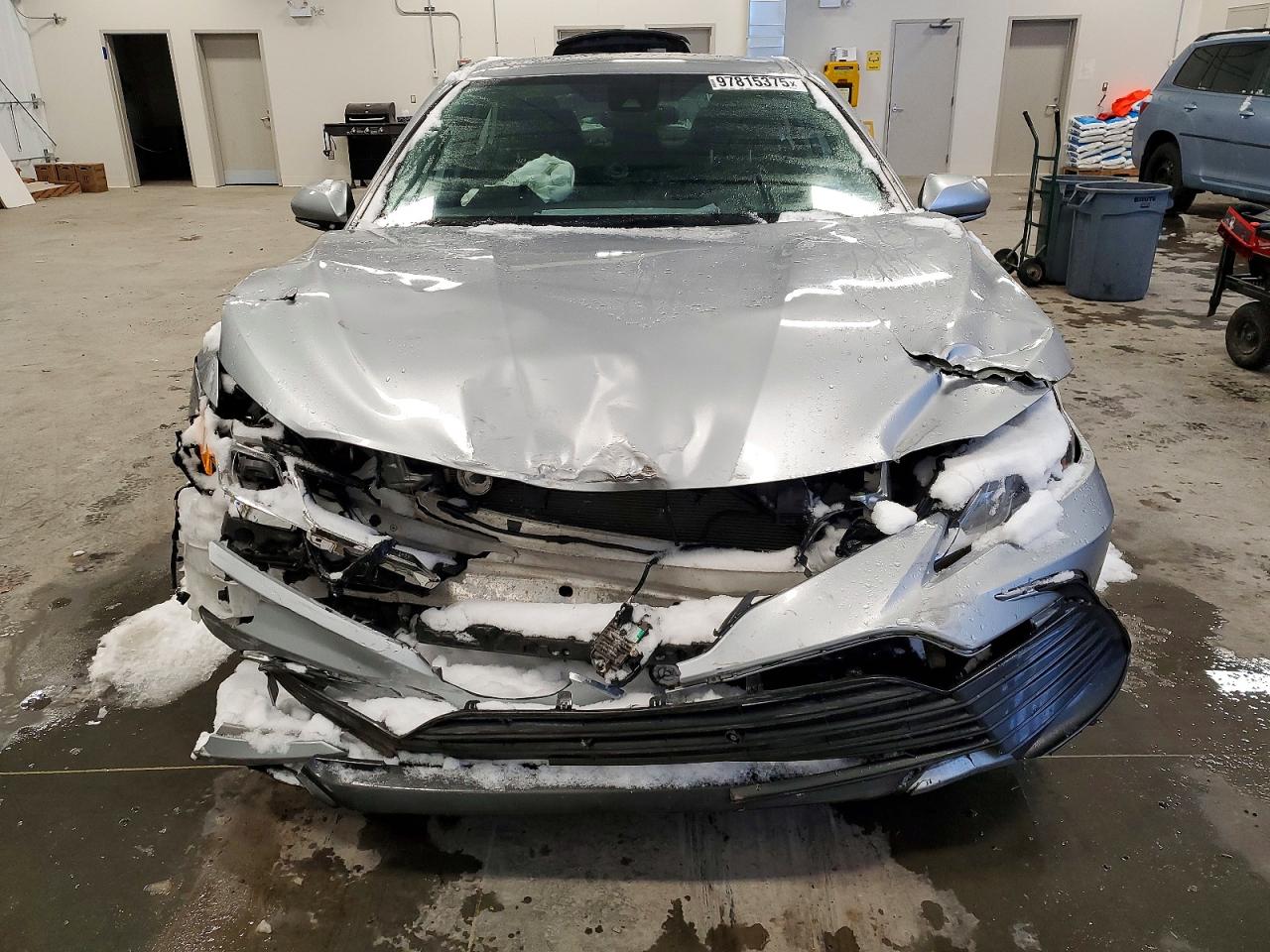 2023 TOYOTA CAMRY LE photo 5