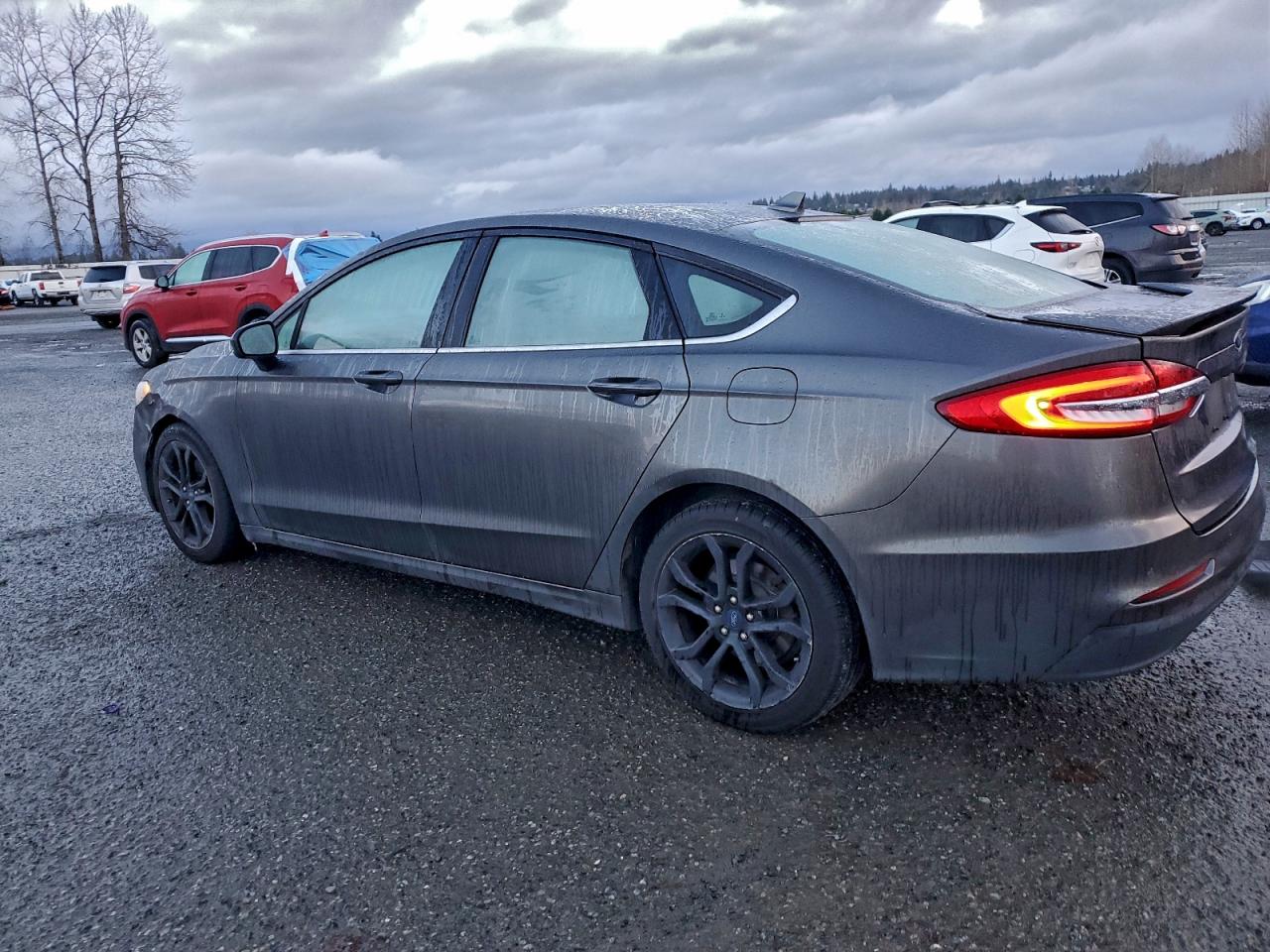 2019 FORD FUSION SE photo 2