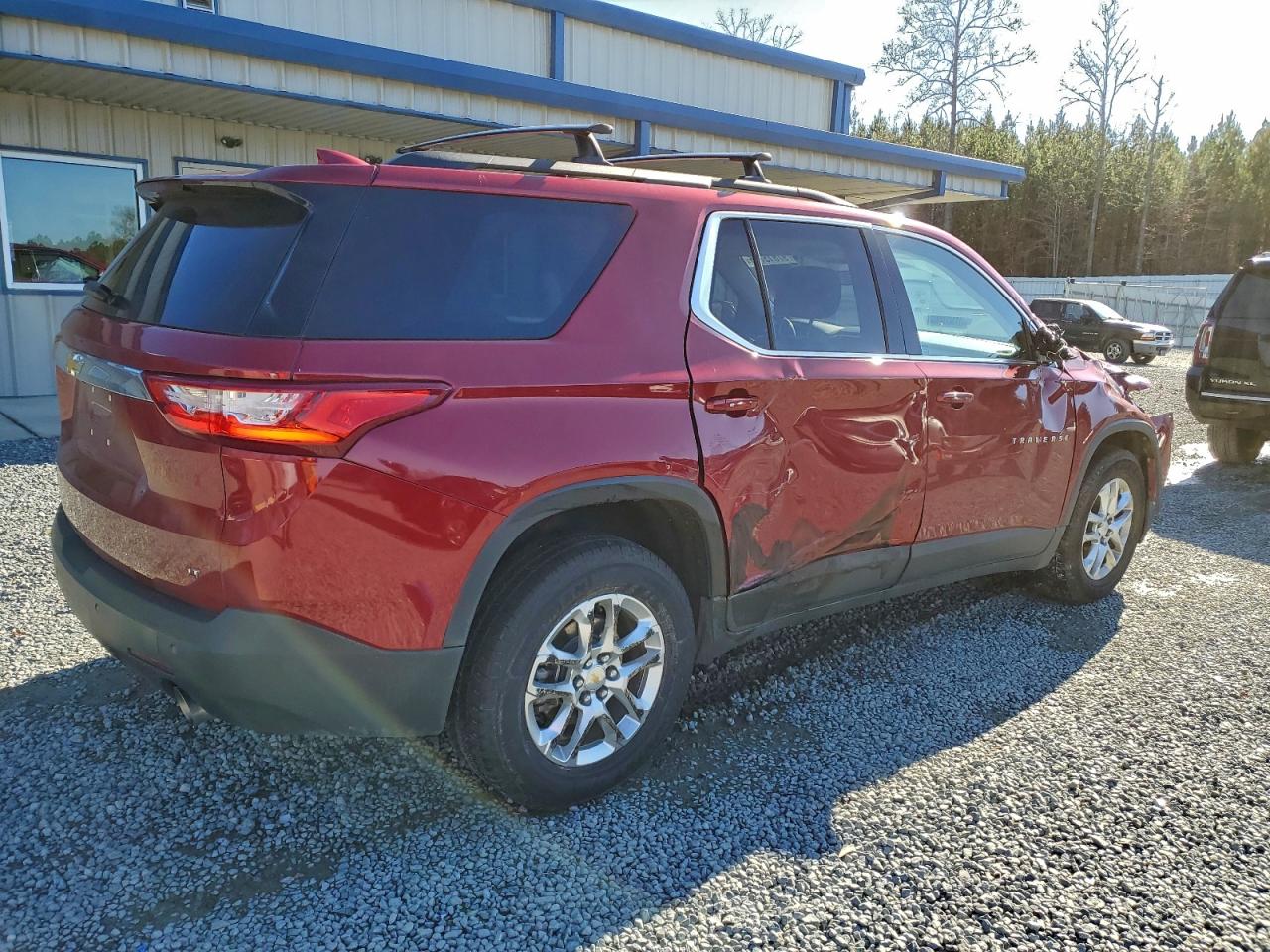 2019 CHEVROLET TRAVERSE LT photo 3