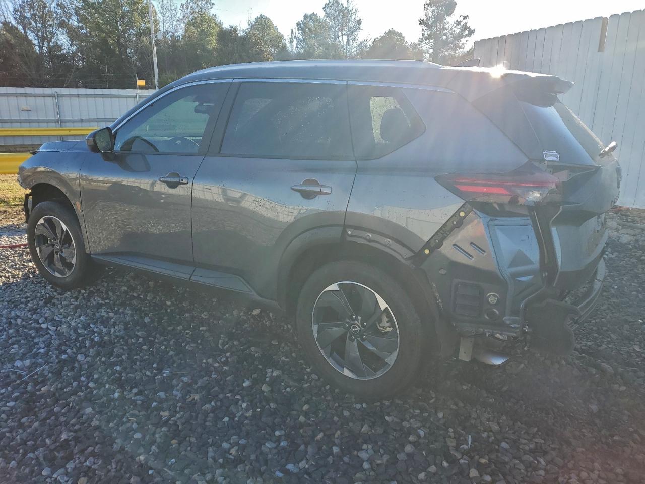 2025 NISSAN ROGUE SV photo 2