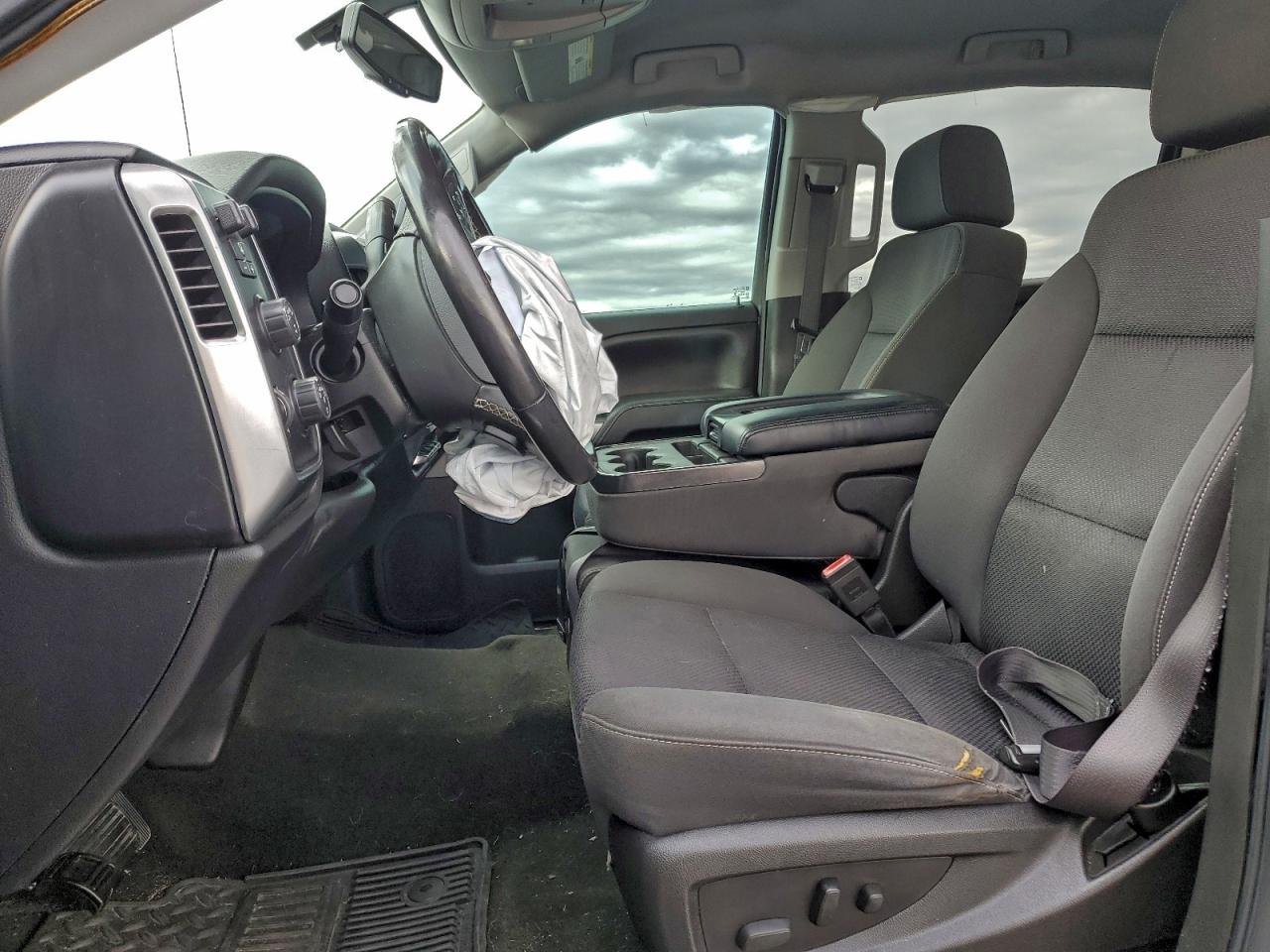 2017 CHEVROLET SILVERADO K1500 LT photo 7