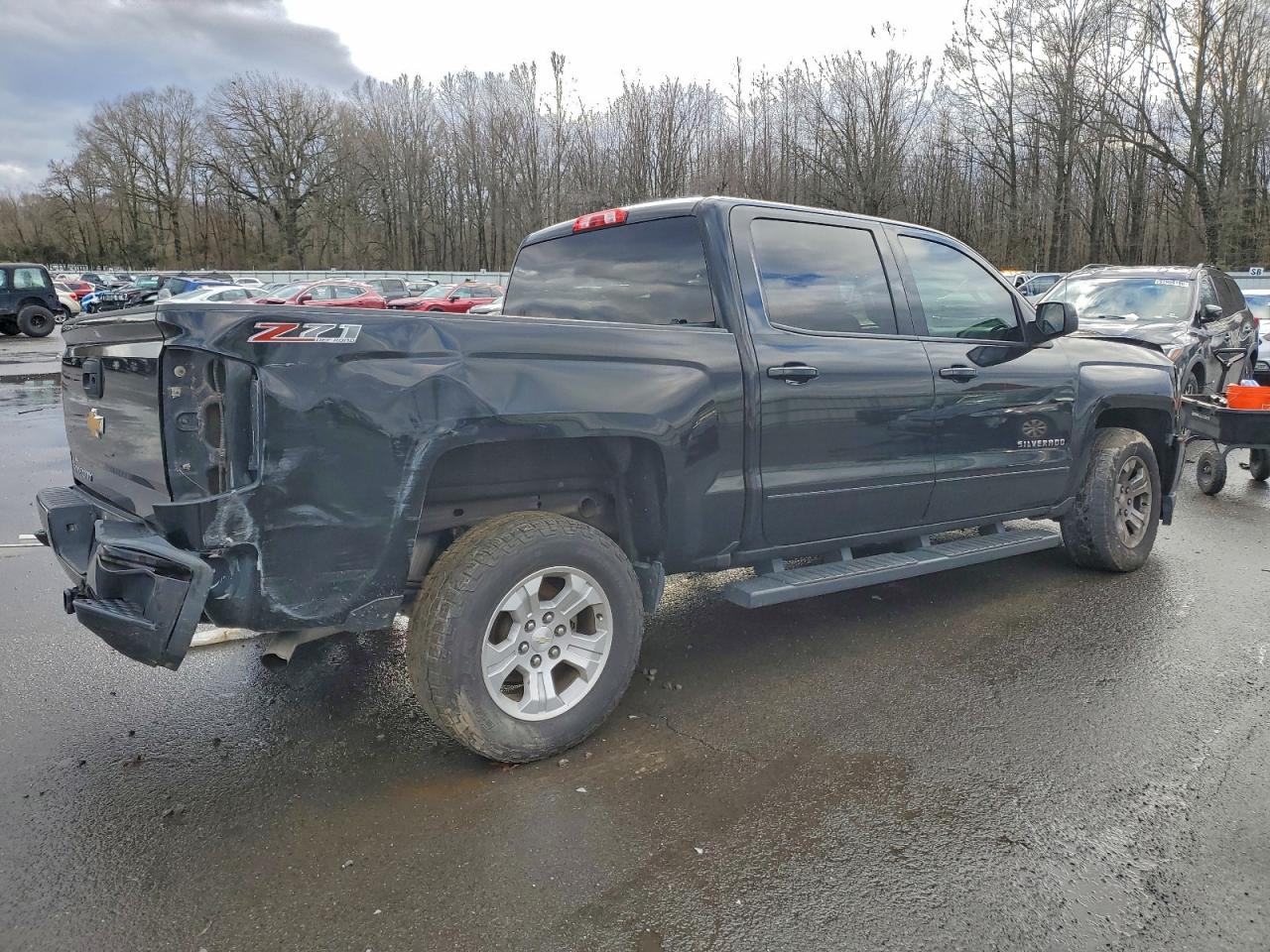 2017 CHEVROLET SILVERADO K1500 LT photo 3