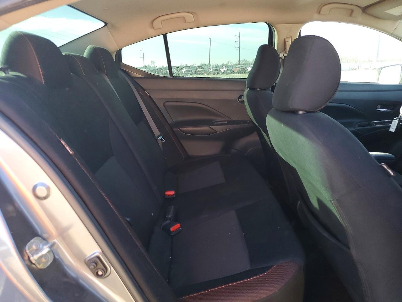 2020 NISSAN VERSA SR photo 10