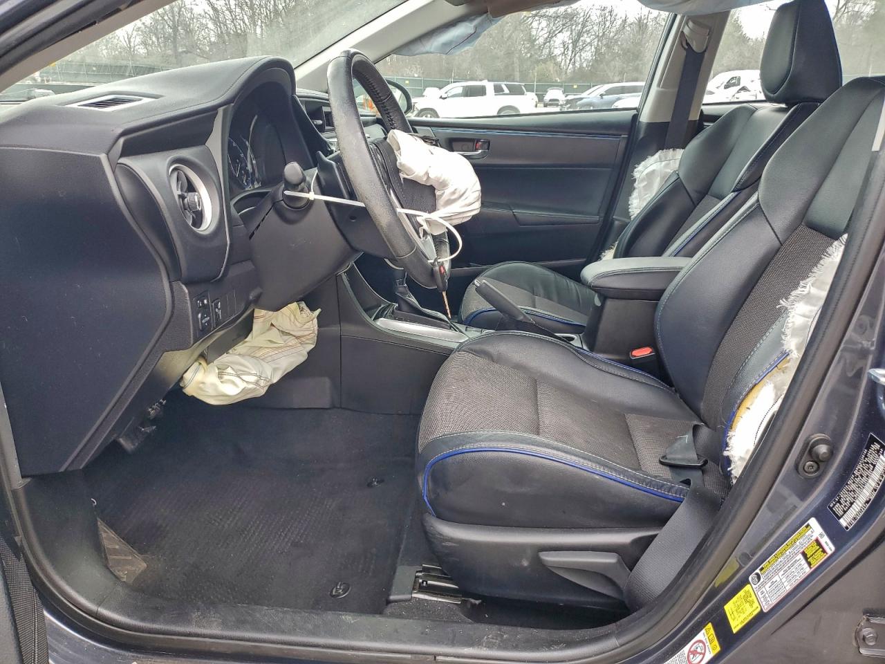 2018 TOYOTA COROLLA L photo 7