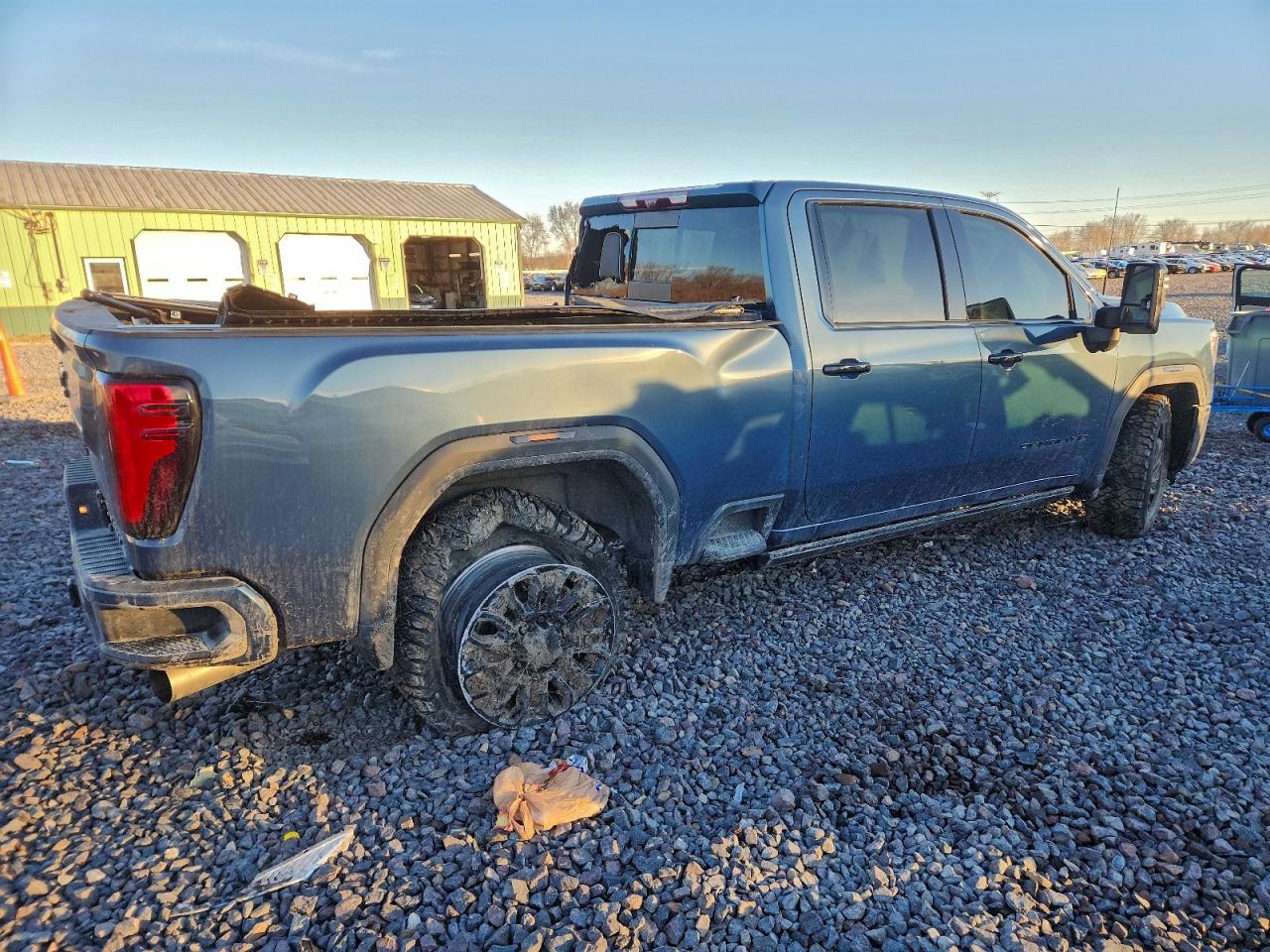 2025 GMC SIERRA K2500 DENALI ULTIMATE photo 3