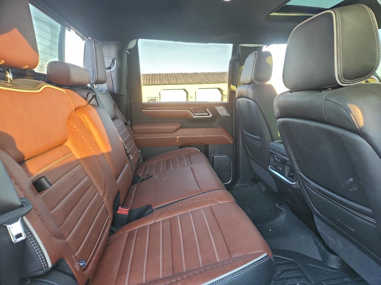 2025 GMC SIERRA K2500 DENALI ULTIMATE photo 10