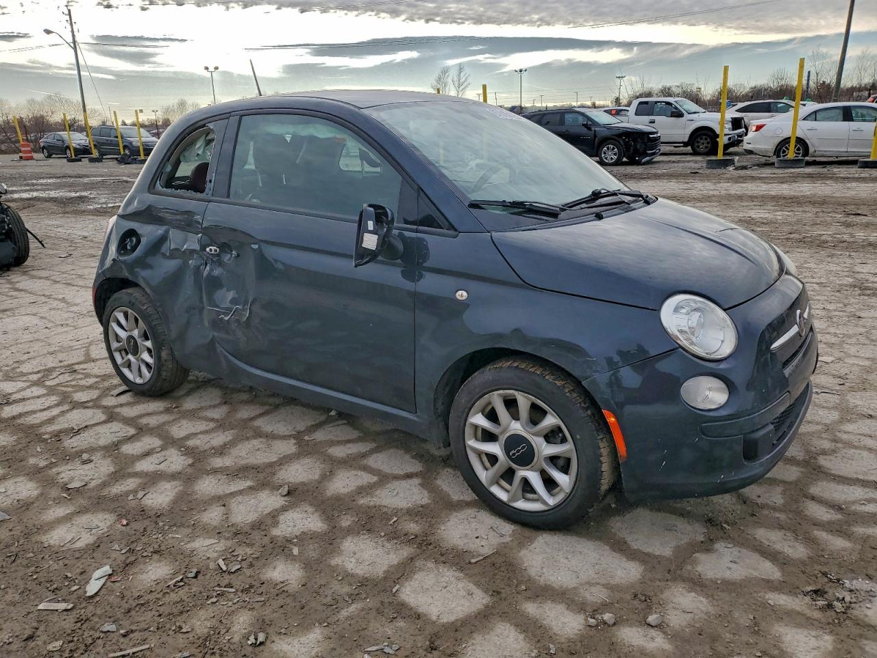 2017 FIAT 500 POP photo 4