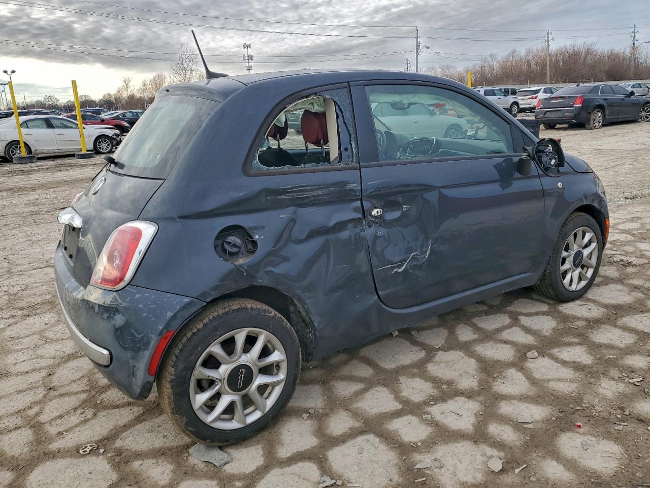 2017 FIAT 500 POP photo 3