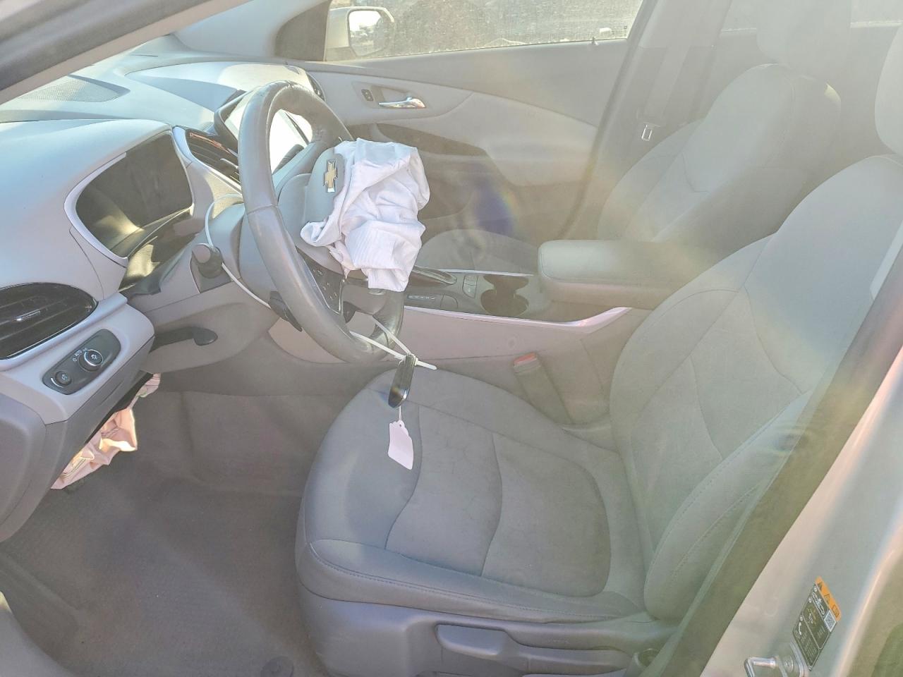 2017 CHEVROLET VOLT LT photo 7
