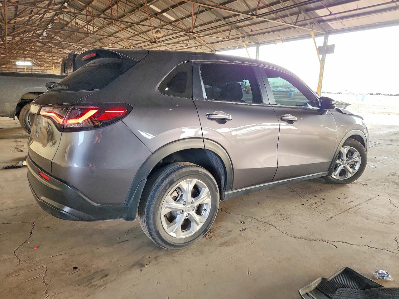 2024 HONDA HR-V LX photo 3