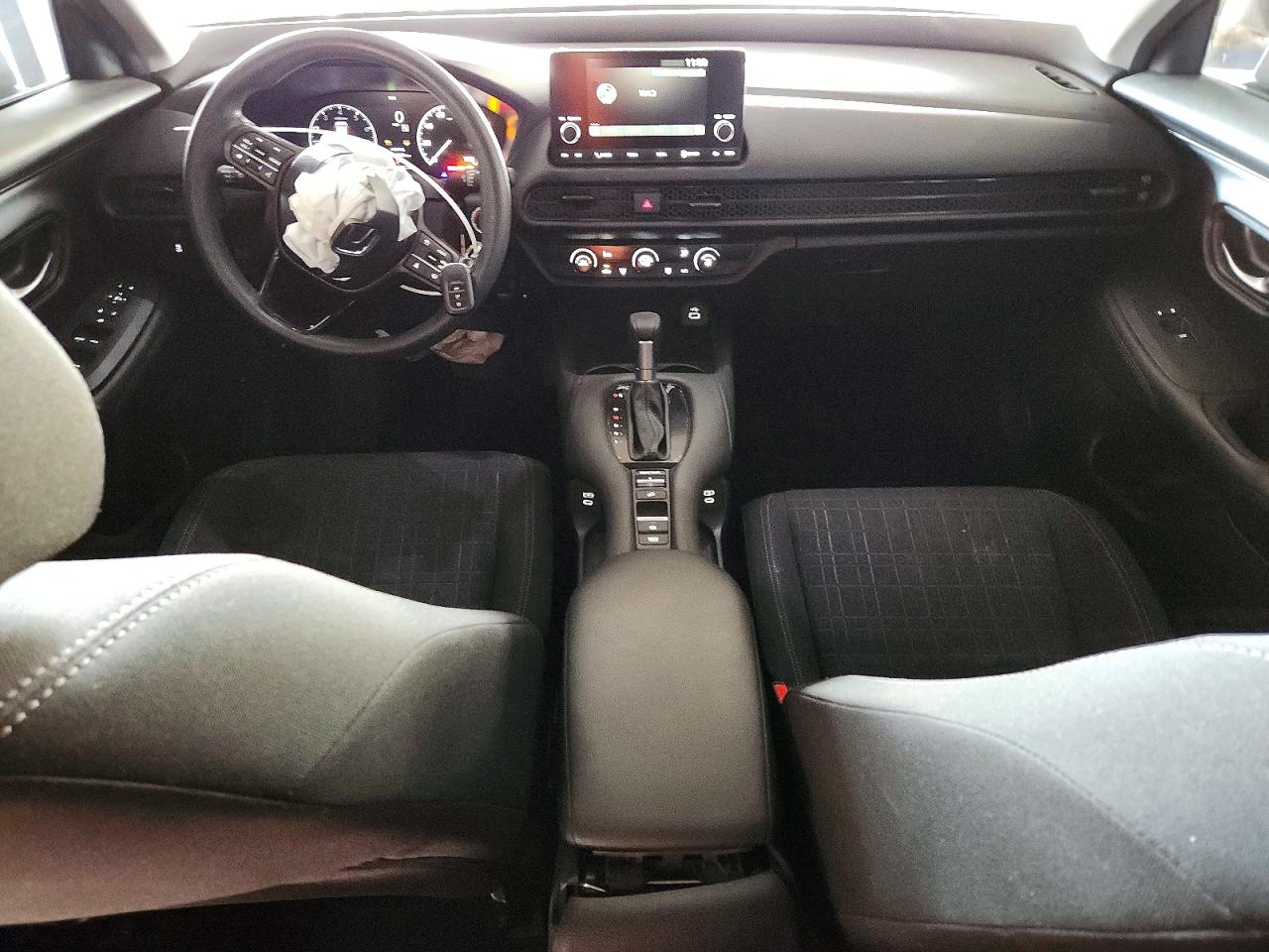 2024 HONDA HR-V LX photo 8