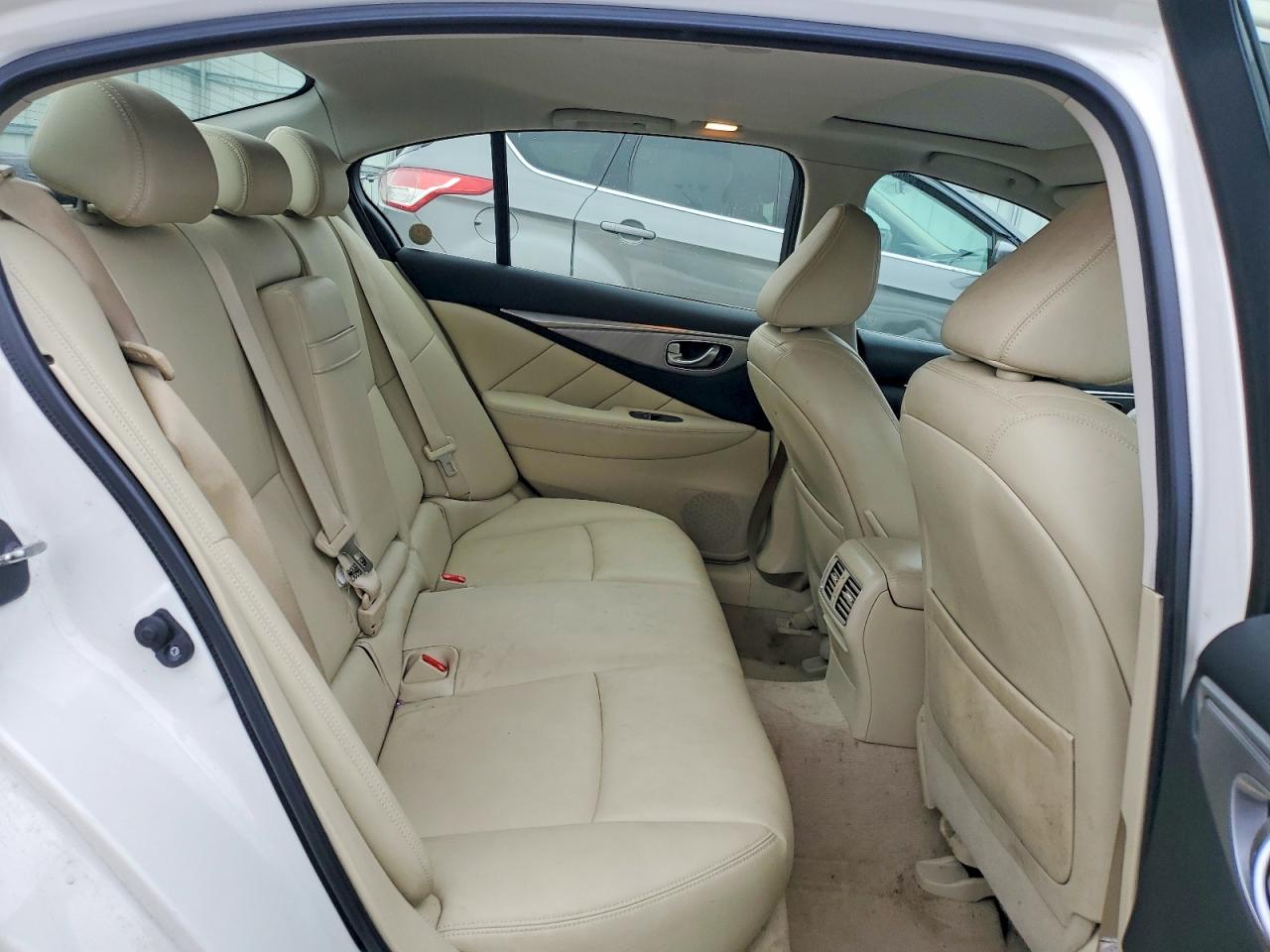 2015 INFINITI Q50 BASE photo 10