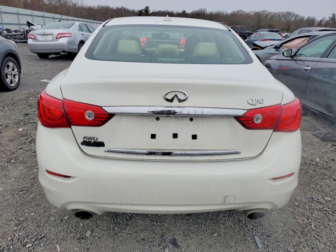 2015 INFINITI Q50 BASE photo 6