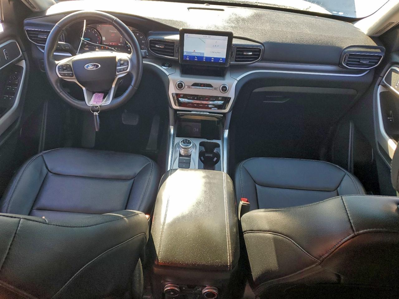 2021 FORD EXPLORER XLT photo 8