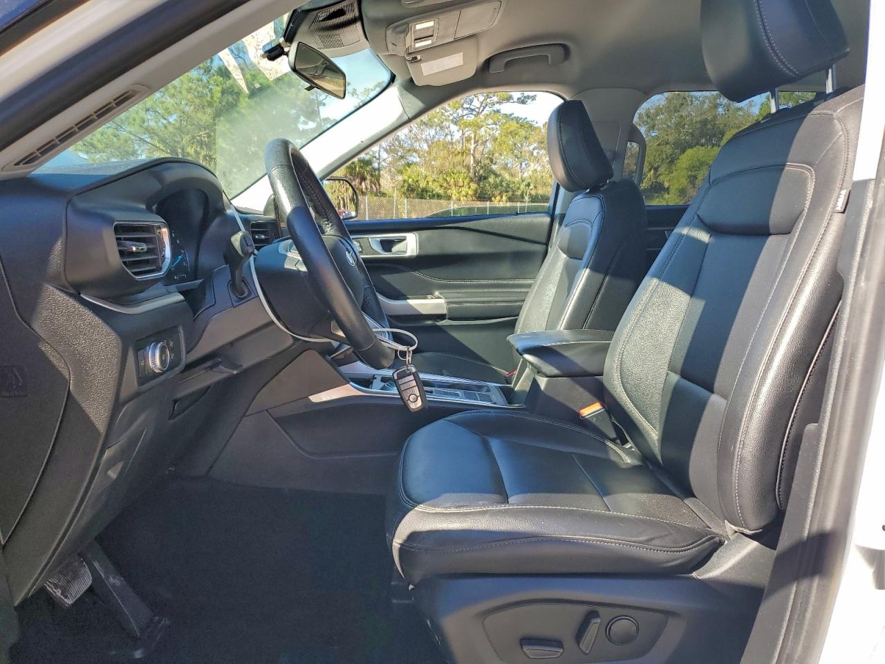 2021 FORD EXPLORER XLT photo 7