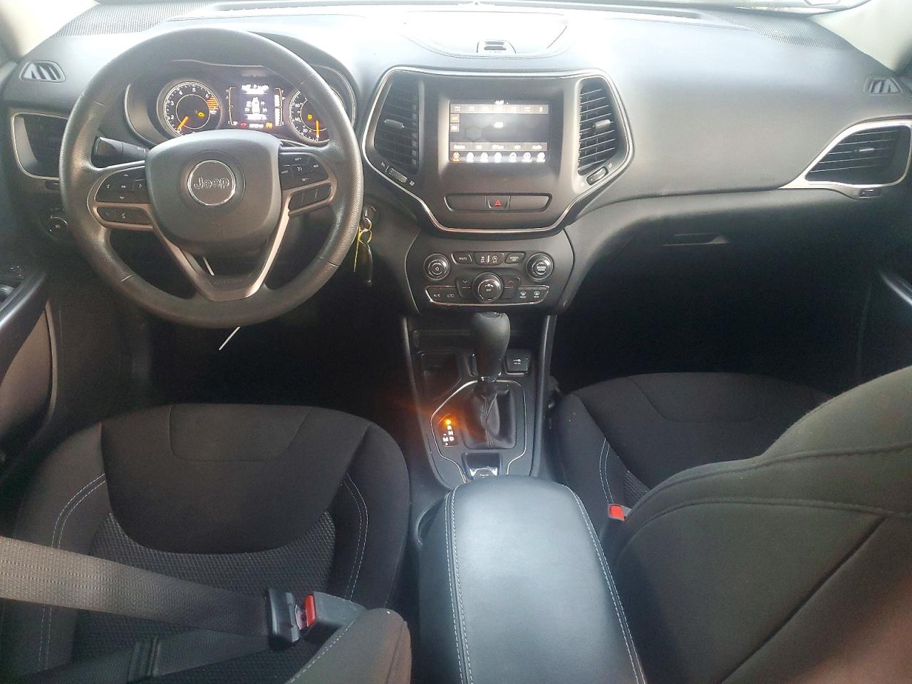 2019 JEEP CHEROKEE LATITUDE photo 8