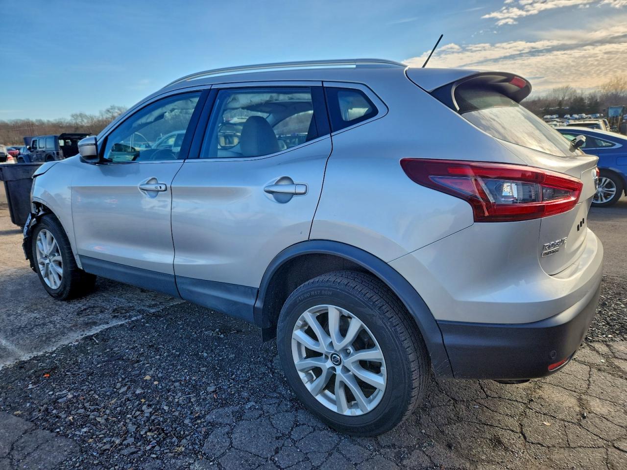 2020 NISSAN ROGUE SPORT S photo 2