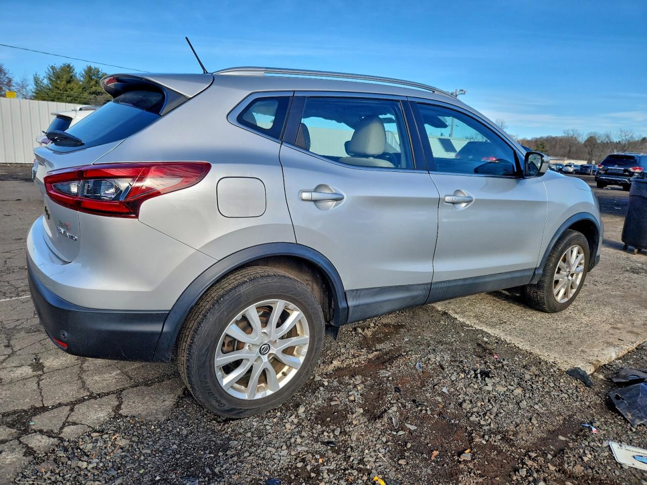 2020 NISSAN ROGUE SPORT S photo 3