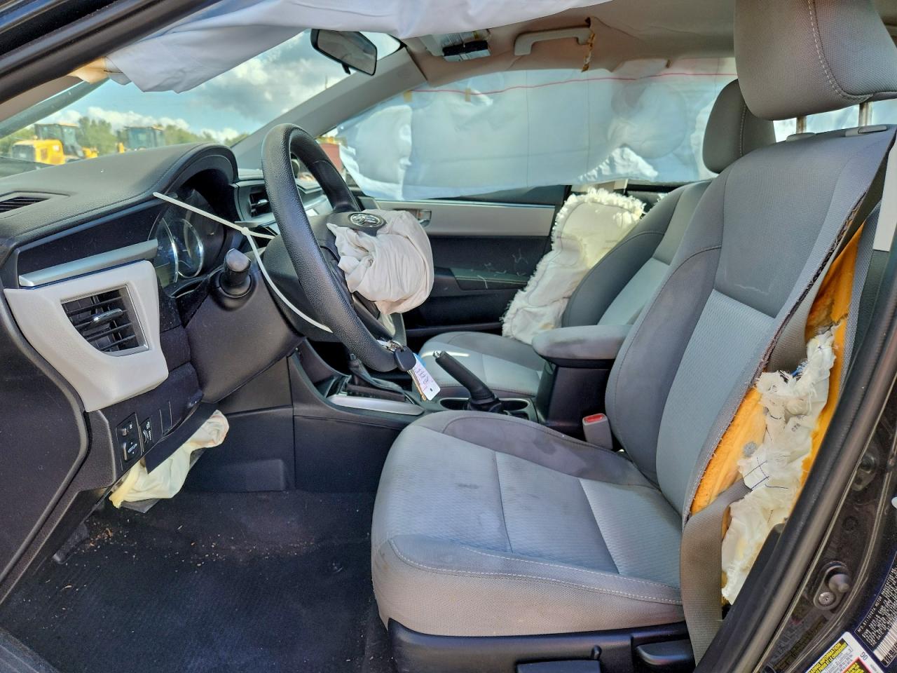 2016 TOYOTA COROLLA LE photo 13