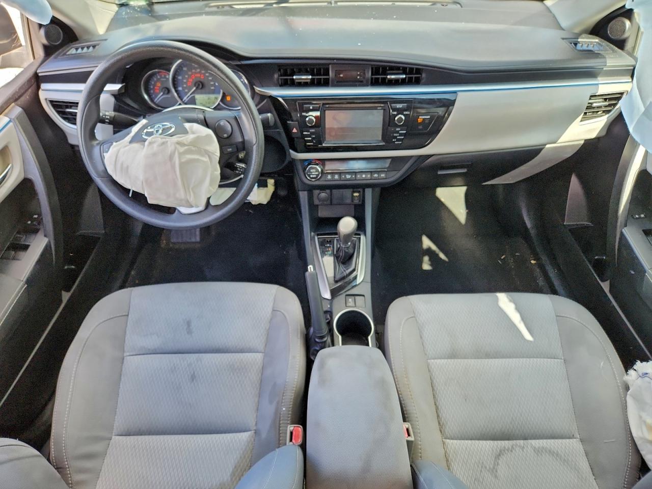 2016 TOYOTA COROLLA LE photo 15