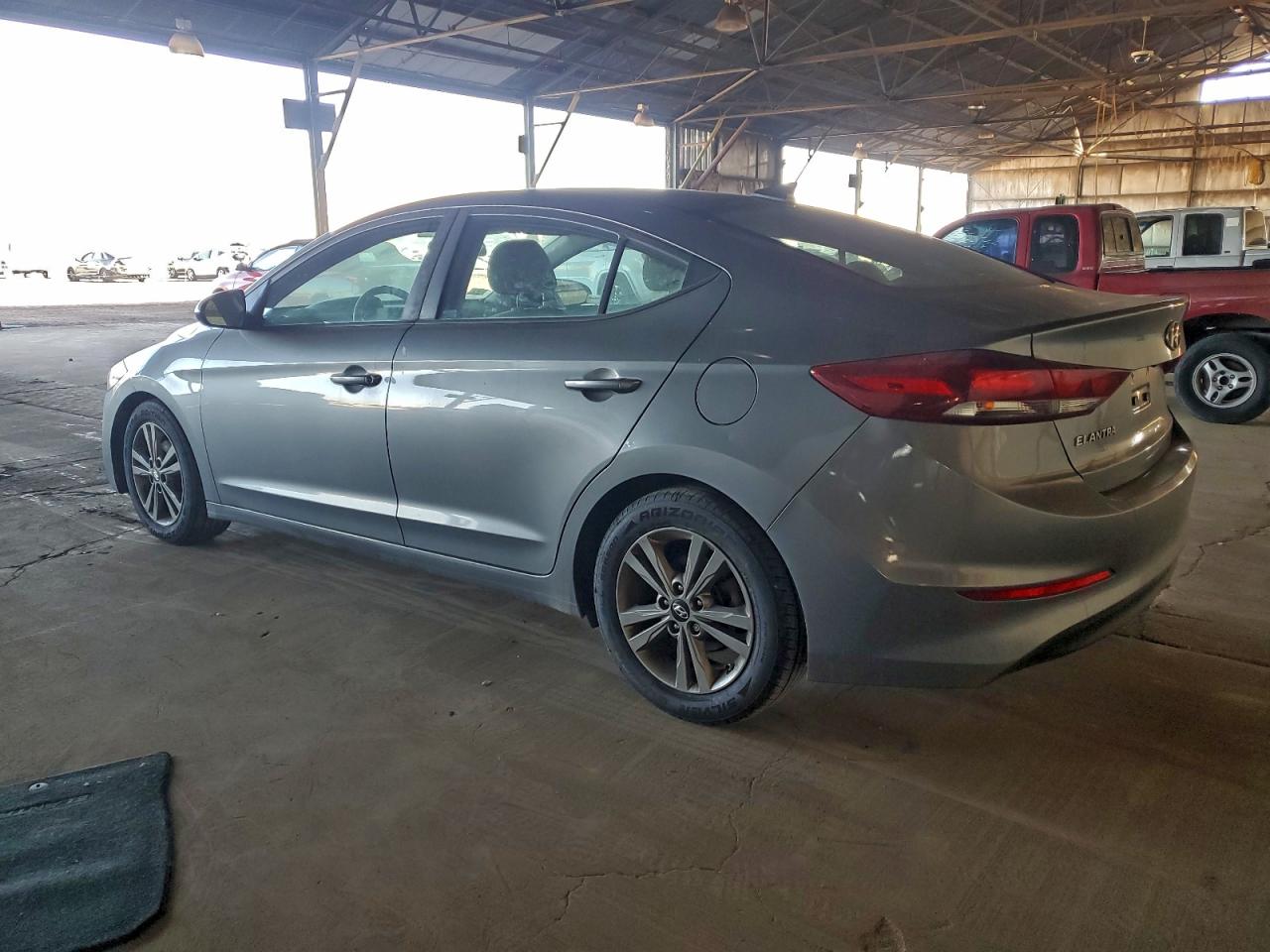 2018 HYUNDAI ELANTRA SEL photo 2