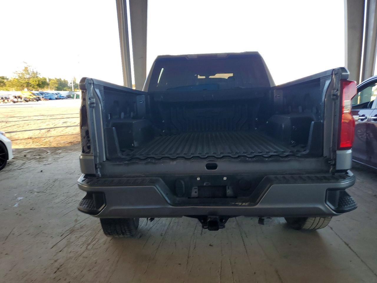 2019 CHEVROLET SILVERADO C1500 CUSTOM photo 6